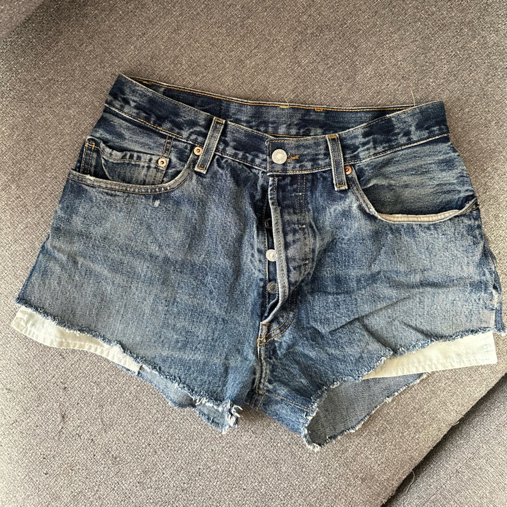 Vintage Blue Denim LEVI’S Cutoff Shorts • size small
